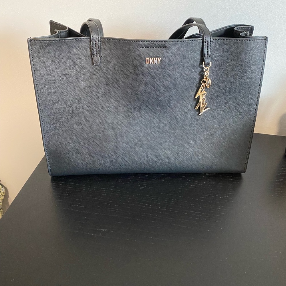 New DKNY Tote